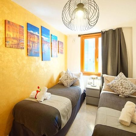 Gondola View Apartment ヴェネツィア エクステリア 写真
