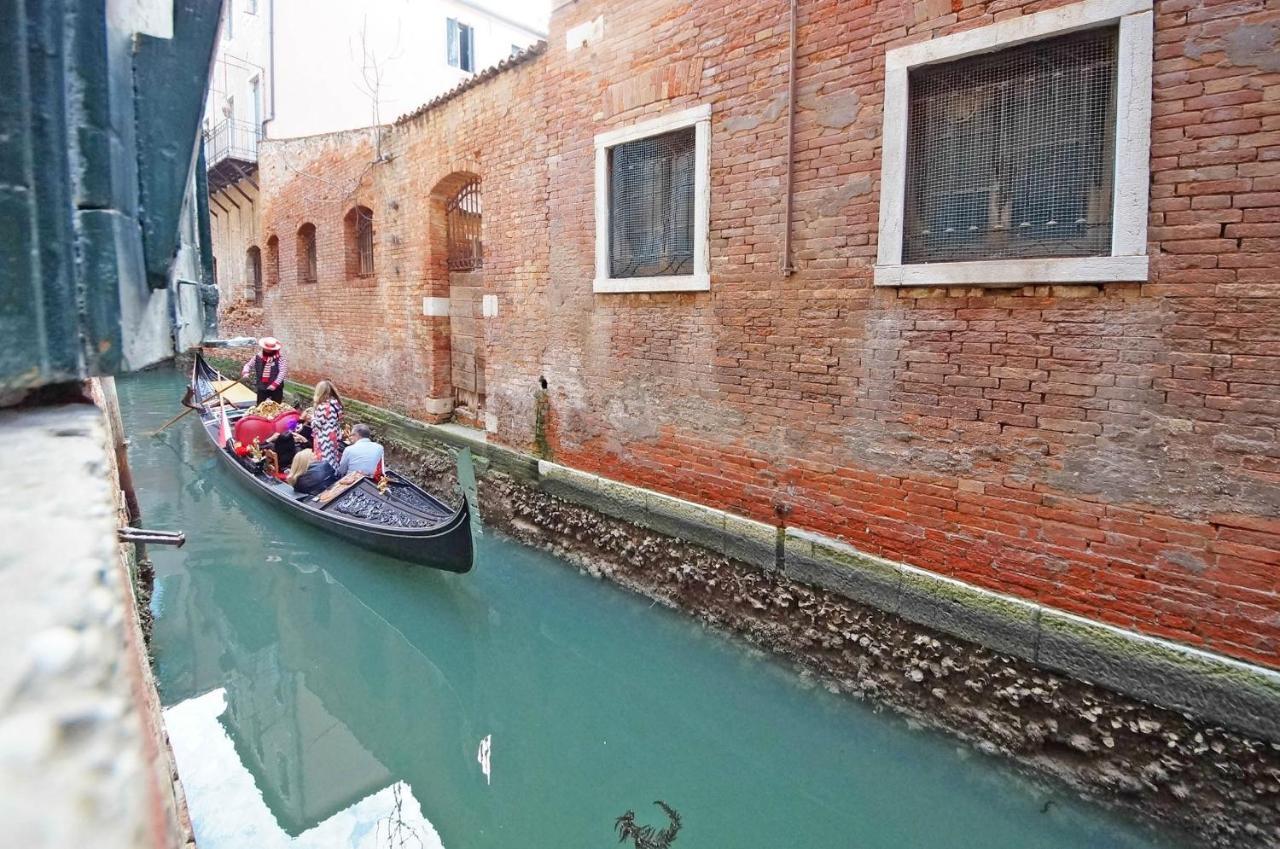 Gondola View Apartment ヴェネツィア エクステリア 写真