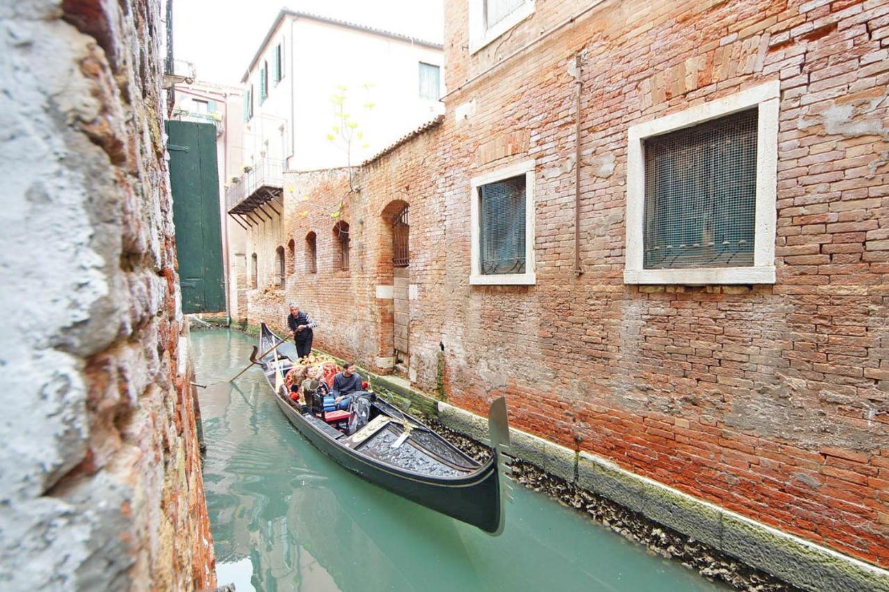 Gondola View Apartment ヴェネツィア エクステリア 写真