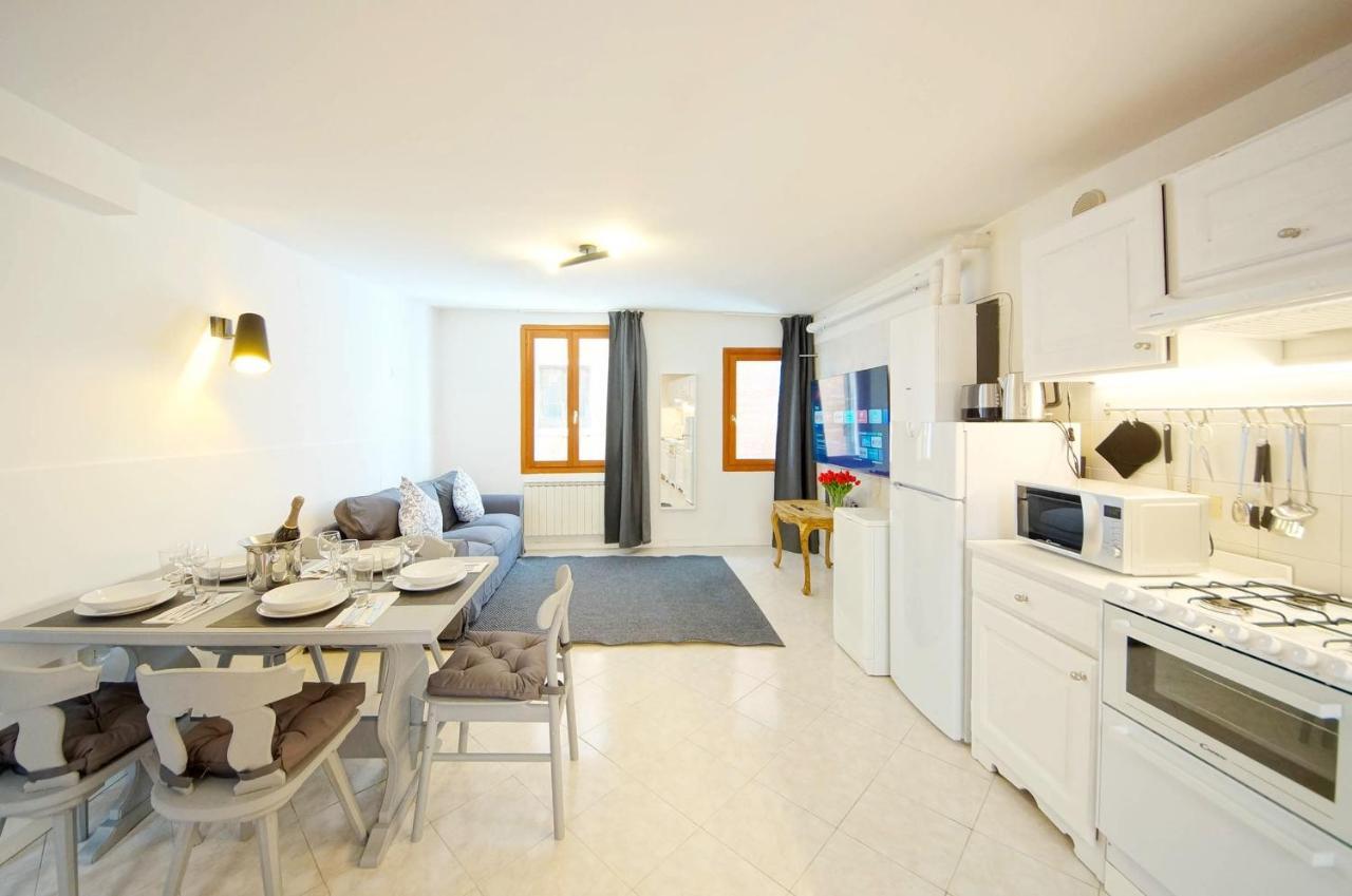Gondola View Apartment ヴェネツィア エクステリア 写真