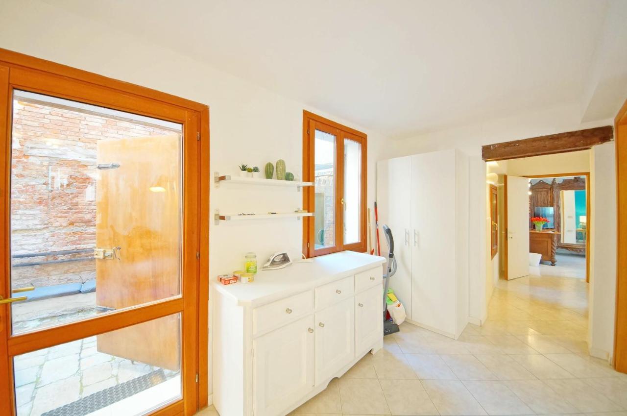 Gondola View Apartment ヴェネツィア エクステリア 写真